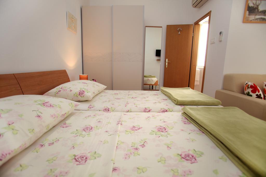 Room Mira Trogir Kültér fotó